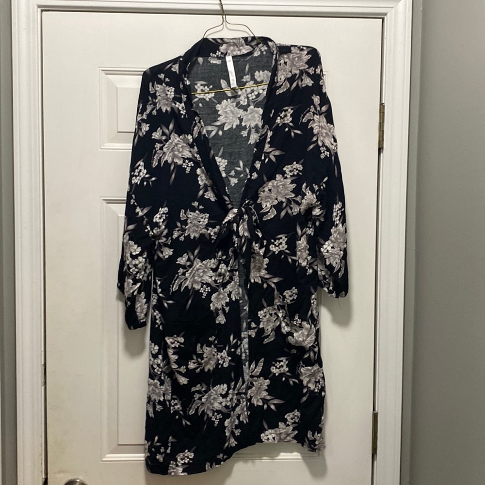 Black floral kimono style wrap